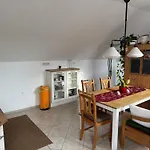 Auf Dem Kutzenberg Apartment